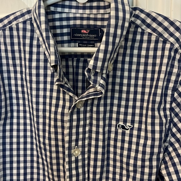 Vineyard Vines whale shirt - Picture 2 of 5